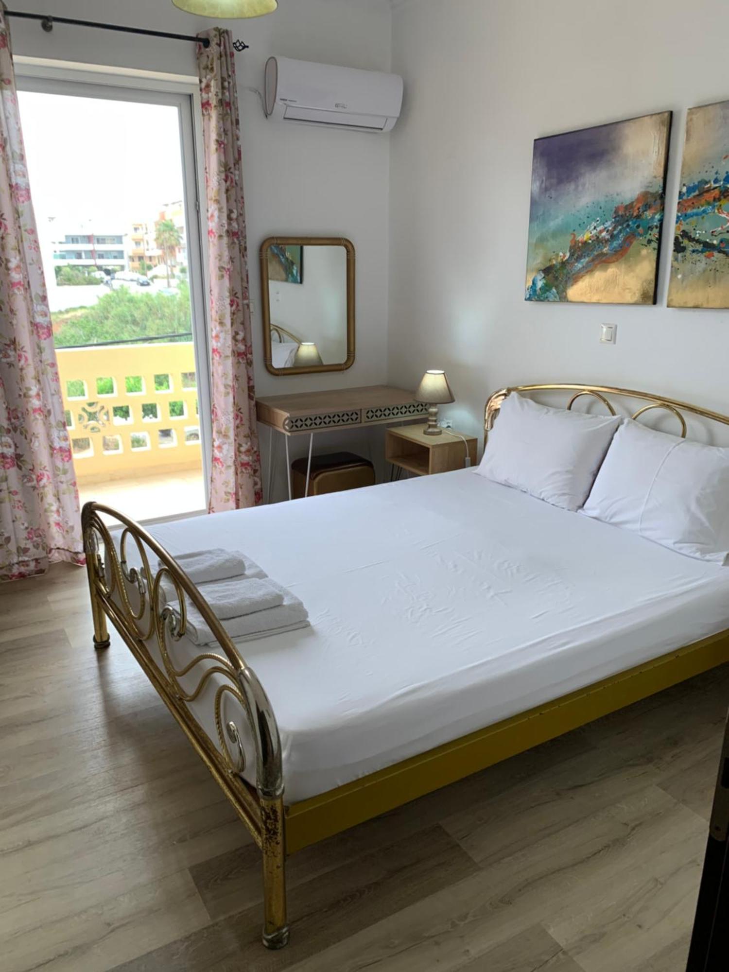 "Armens Luxury Home" 3 Minutes From The Beach By Foot Ретимно Экстерьер фото